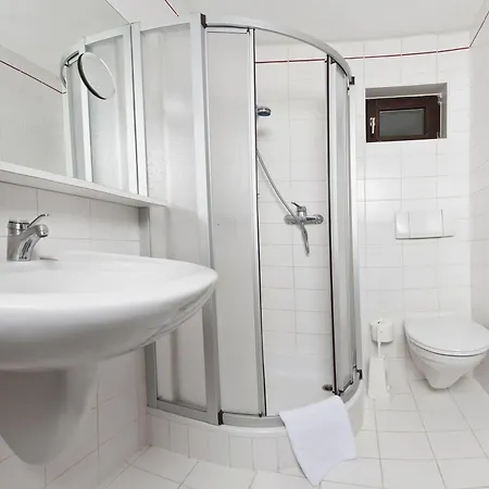 ゲストハウス Haus Stefanie - Adults Only 3*