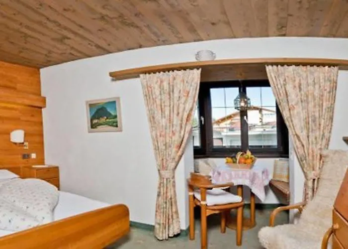 Haus Stefanie - Adults Only 3* Зеефельд в Тироле